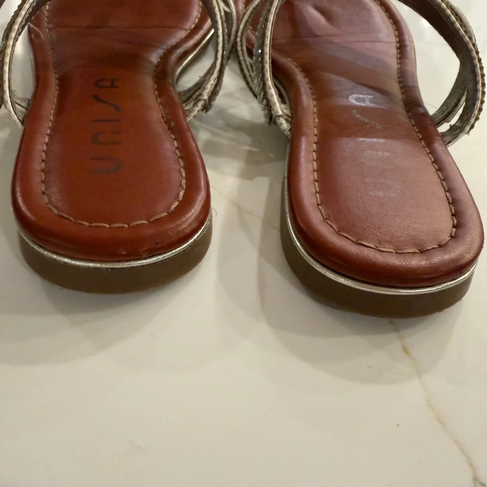 Unisa‎ Womens Brown Silver Rhinestone Embellished Thong Flat Sandals Size 6.5M